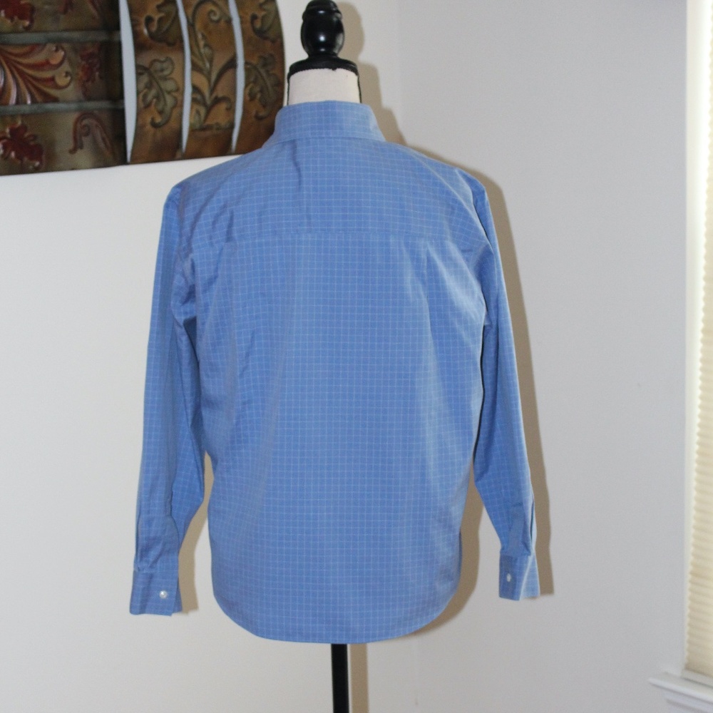 Talbots, wrinkle resistant button down shirt. ........ - Picture 3 of 8